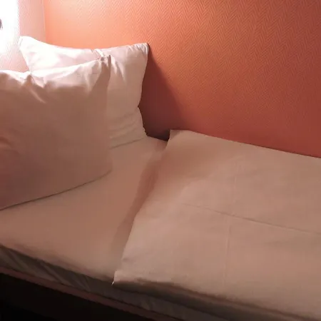 Western International Hotel