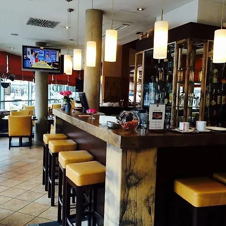 Hotel Western International